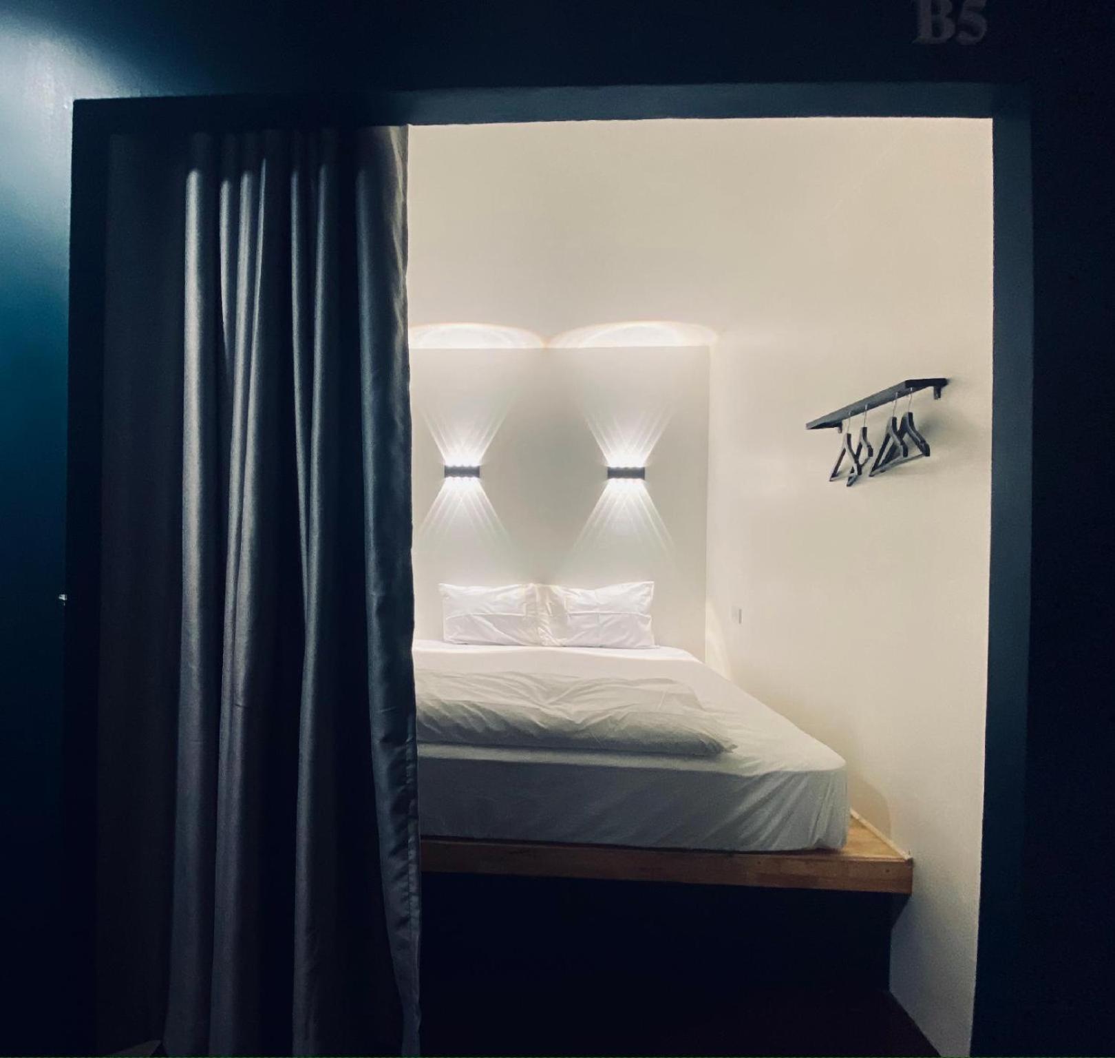 Forgotten Hostel Silom Бангкок Экстерьер фото